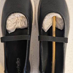 New Seychelles Black Moon Child Platform Shoes